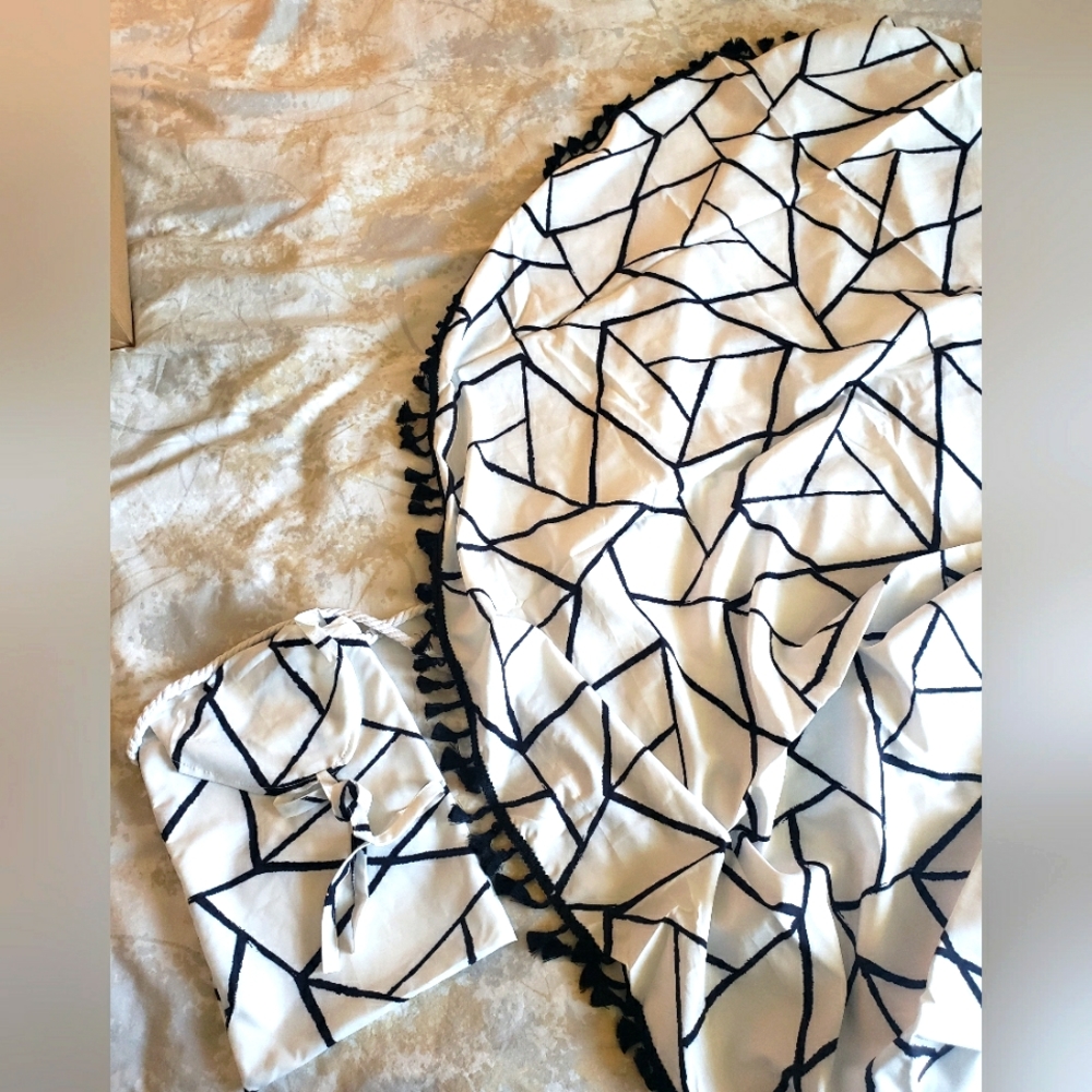 Artistry towel and bag NEW